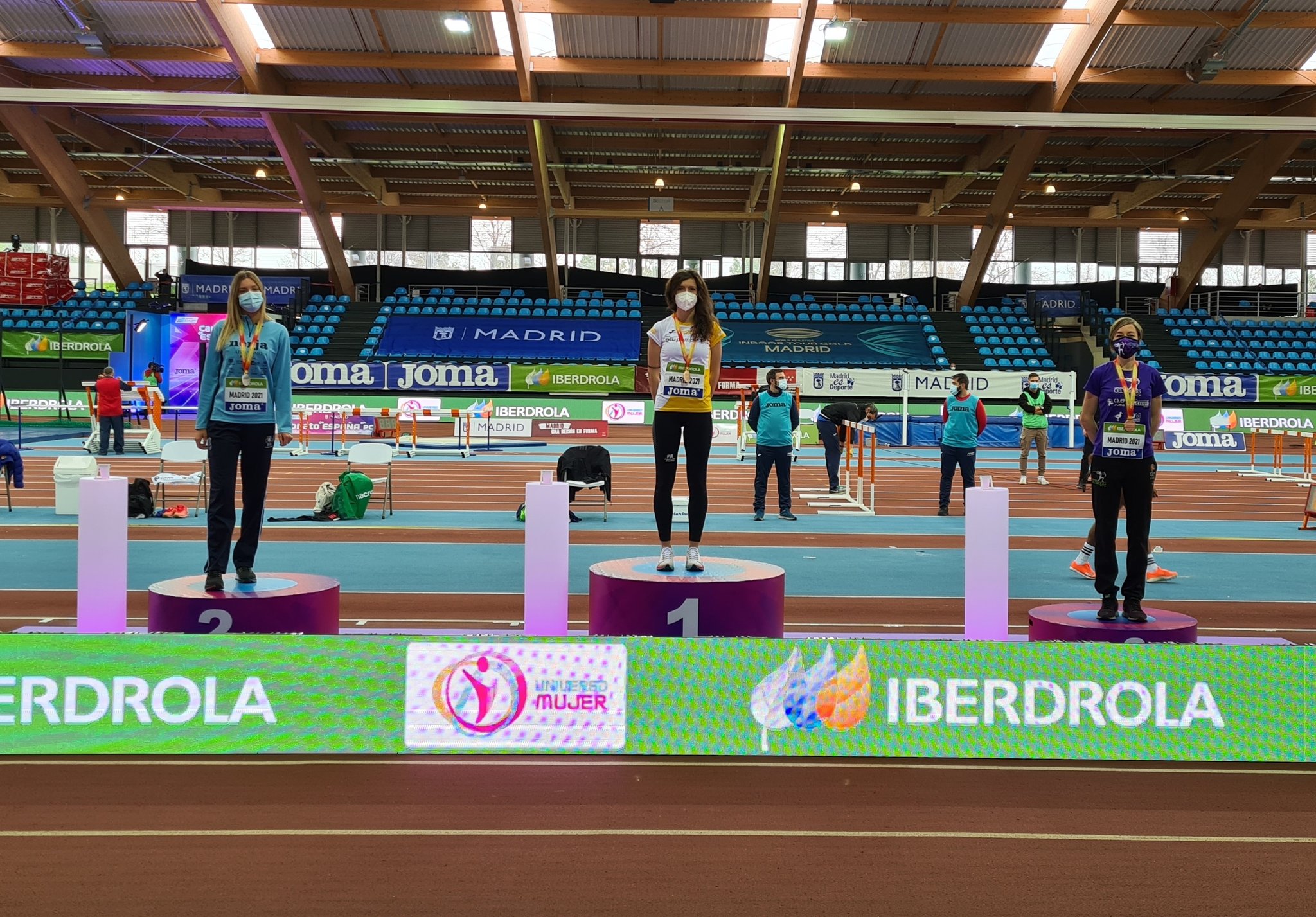 5 medallas en el Campeonato de España Absoluto en Pista Cubierta