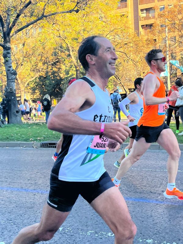 Récord Navarro 5.000m pc. y Récord España +65 maratón