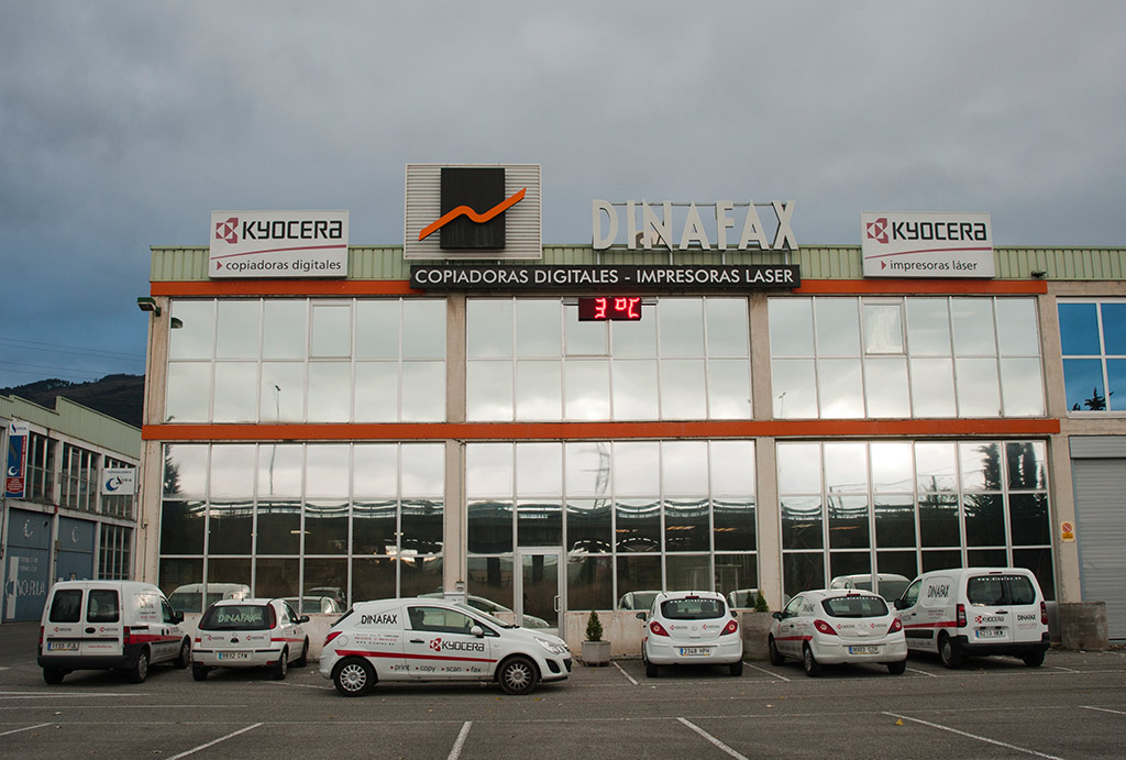 DINAFAX  #EntreTodosNosPonemosEnMarcha