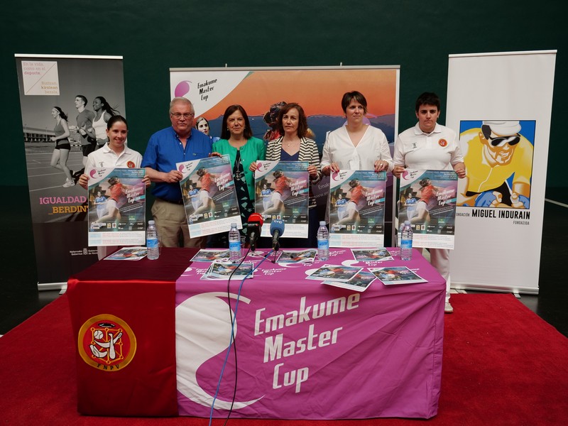 La Fundaci&oacute;n Miguel Indur&aacute;in impulsa el I Torneo San Ferm&iacute;n de Pelota a Mano Femenina