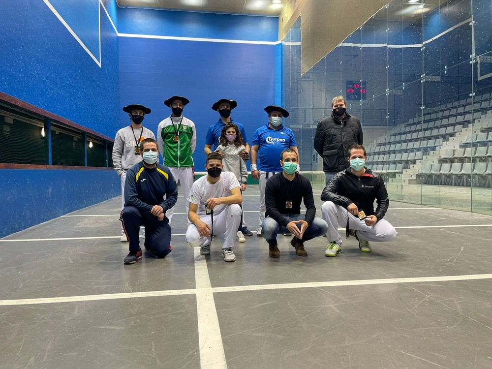 Mendillorri acogió las finales del Campeonato Navarro de Clubes de Trinkete