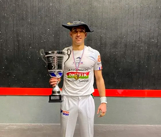 Txapela para Luis S&aacute;nchez en el Campeonato de Francia