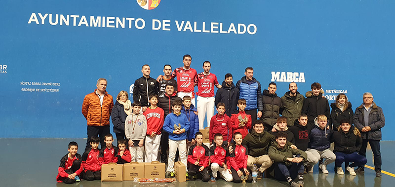 Los pelotaris navarros se lucen en el VIII Memorial Luis Baeza