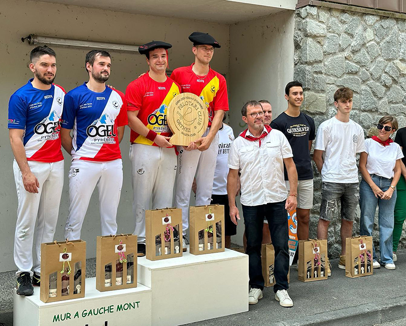 Victoria Navarra en el Open de Paleta Cuero de Orthez