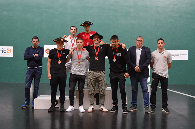 Unai Astiz se marca un triple