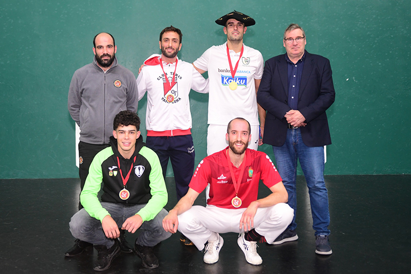 Daniel Berrogui y Ferm&iacute;n Sag&uuml;&eacute;s hacen campeones a Oberena y Club Tenis Pamplona