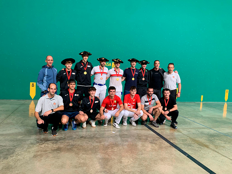 Lumbier acogió las finales del Campeonato Navarro de Clubes de Paleta Cuero Parejas