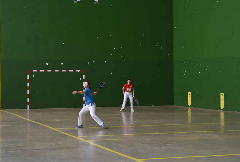 Finales de Paleta Goma Femenina de 30 Metros