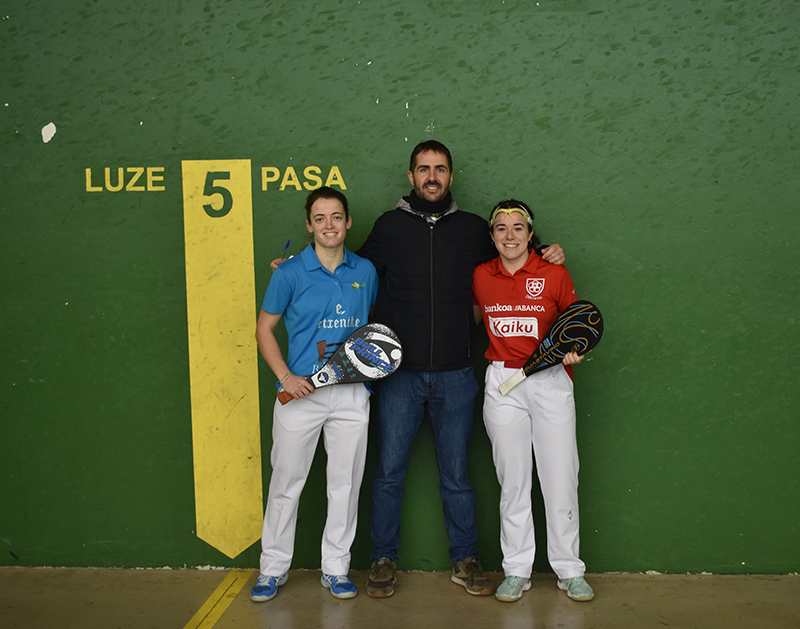 Finales de Paleta Goma Femenina de 30 Metros