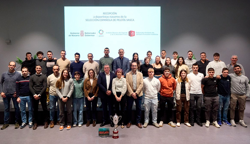 Navarra honra a sus pelotaris