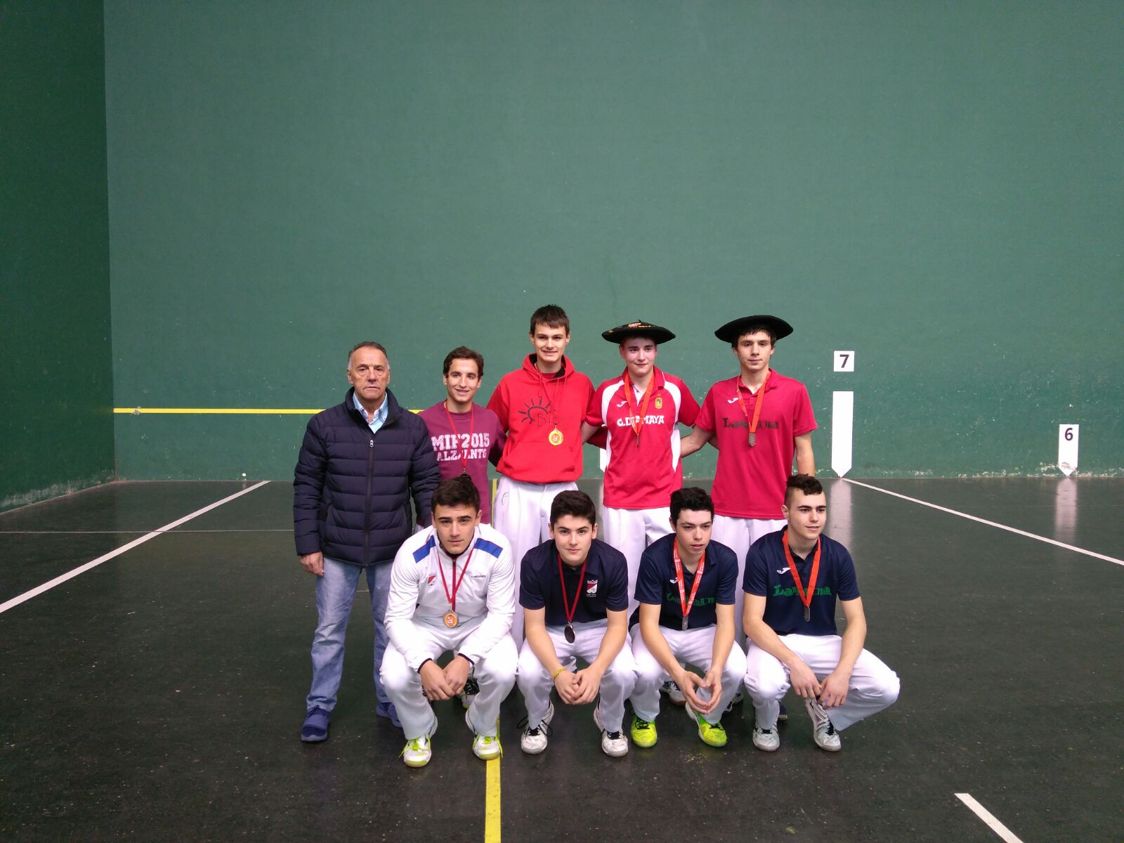 XXXI JDN-PALA CORTA / XXXI NKJ-PALA MOTZA