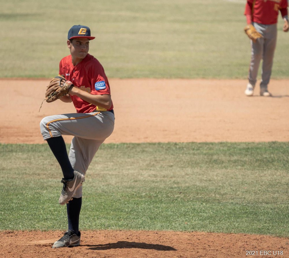 Diego San Miguel: Mi verano ideal sería jugar algún torneo importante con la selección española y tener tiempo además para estar con mi familia y amigos.