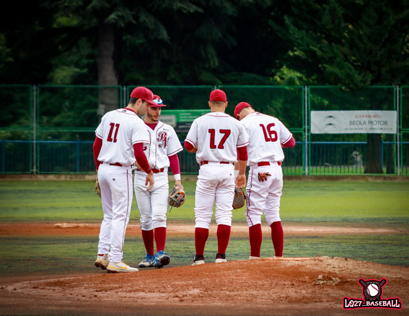 Cuatro equipos navarros en la élite del beÌisbol y sófbol nacional