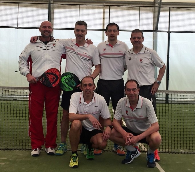 Club Tenis Pamplona y CD Oberena Campeones de la Copa Reyno de Navarra por Equipos de Veteranos