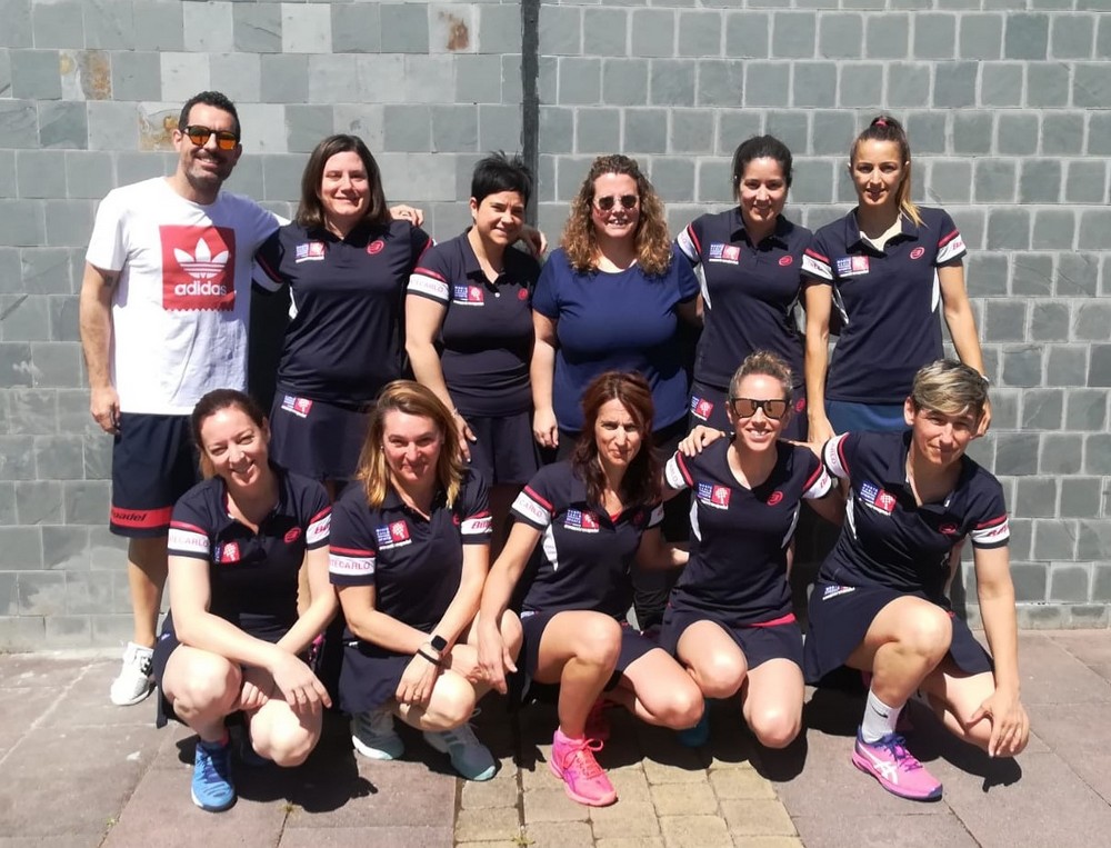 Pádel & Gym Las Cañas ey Arena Entrena Pádel Club, campeones navarros por equipos absolutos de tercera categoría
