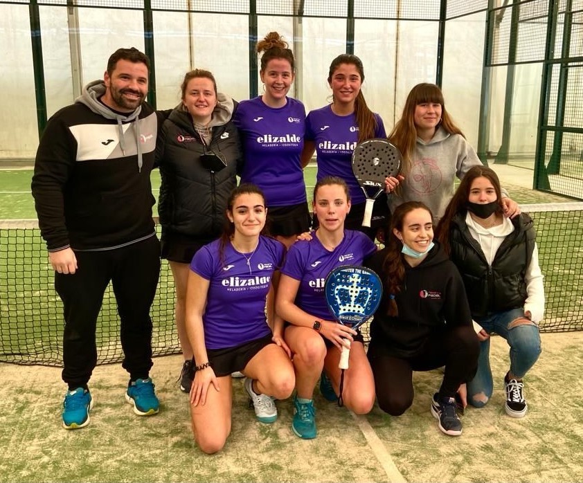 Doblete del Navarra P&aacute;del M&aacute;ster Club en la Copa Reyno de Navarra por Equipos Absolutos tras vencer en la pugna masculina y en la femenina
