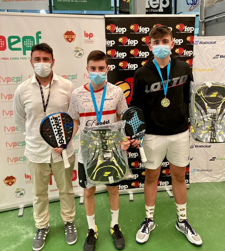 Tres medallas para los j&oacute;venes jugadores navarros en el Circuito Nacional de Menores