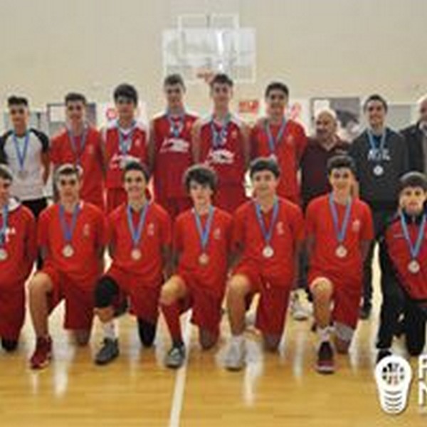 Nuestras selecciones cadetes e infantiles dan la cara