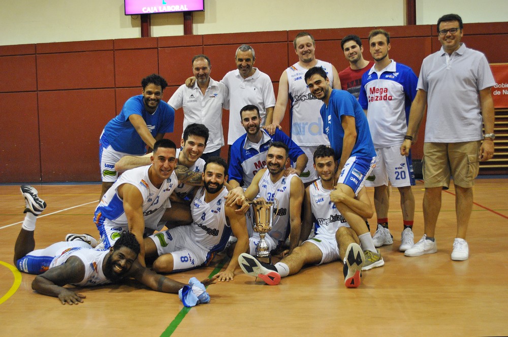 Megacalzado Ardoi en chicos y Fonseca Basket Navarra en categor&iacute;a femenina, campeones de la XX Copa Navarra