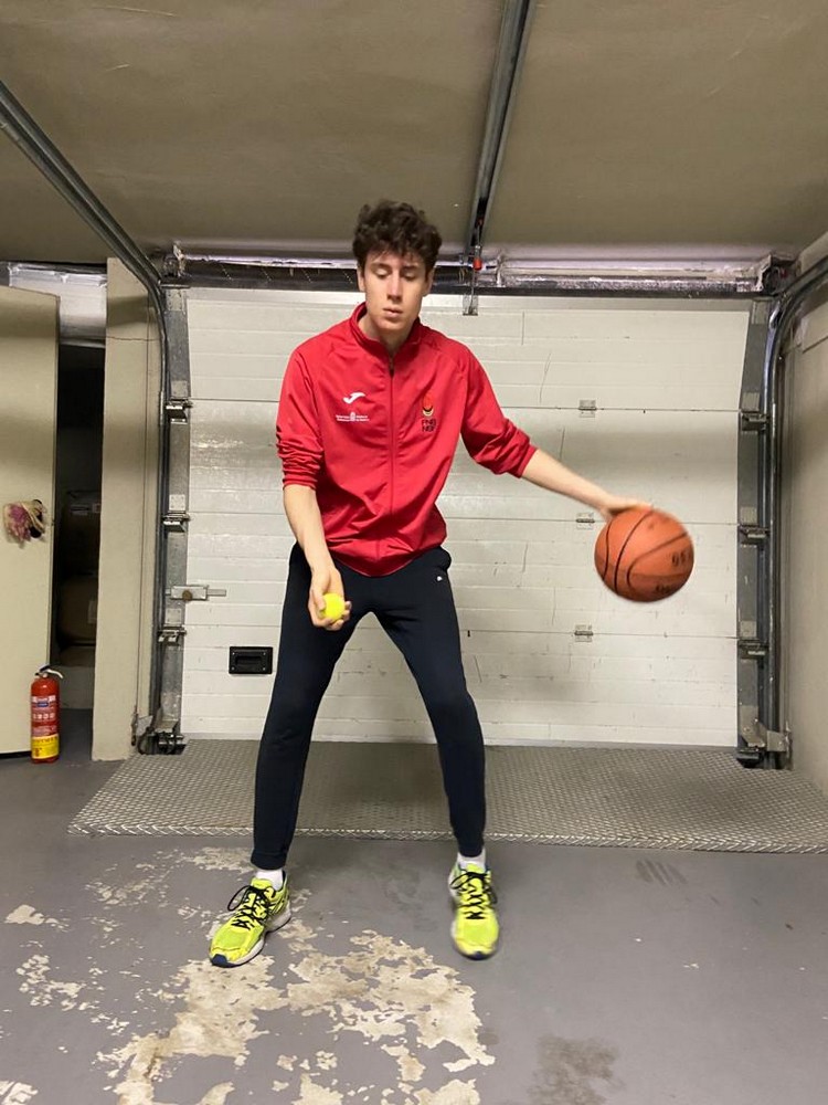 #yoentrenoencasa con Adri&aacute;n Das