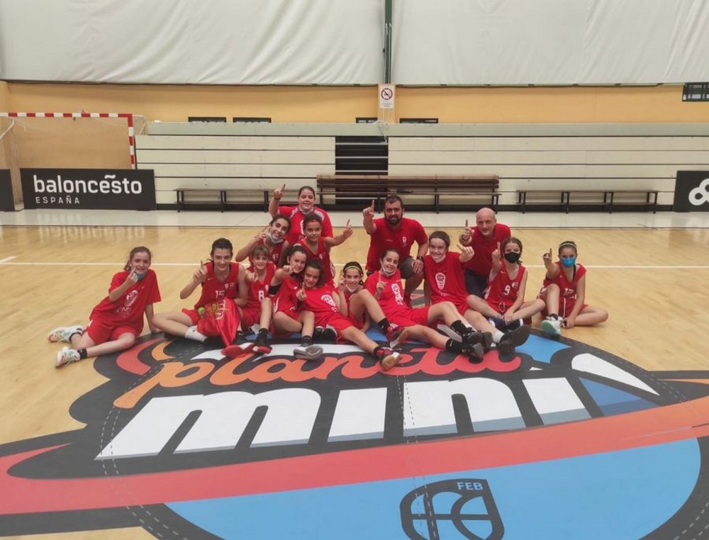 Nuestros &quot;minis&quot; se hacen &quot;gigantes&quot; en C&aacute;diz