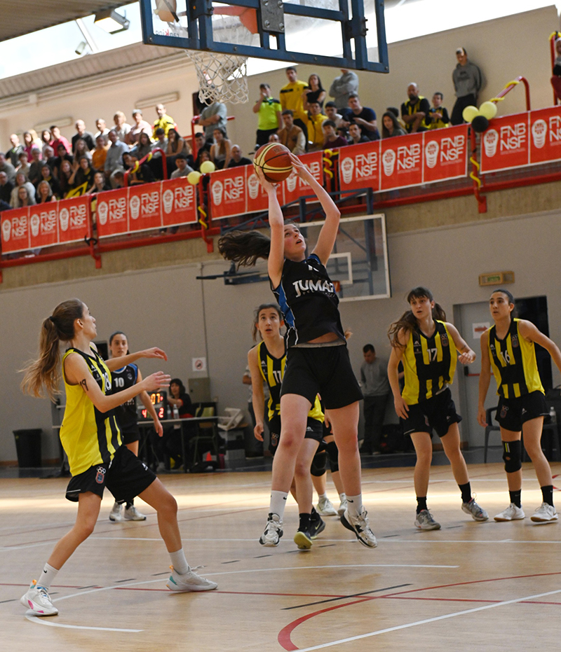 Lagunak, profeta en su tierra