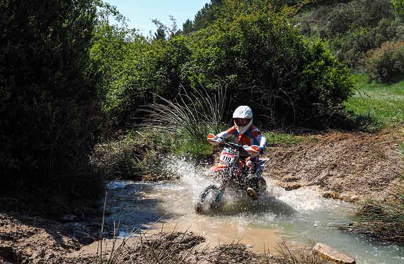 Aibar acogió la cuarta prueba del Campeonato Navarro de Enduro Infantil.