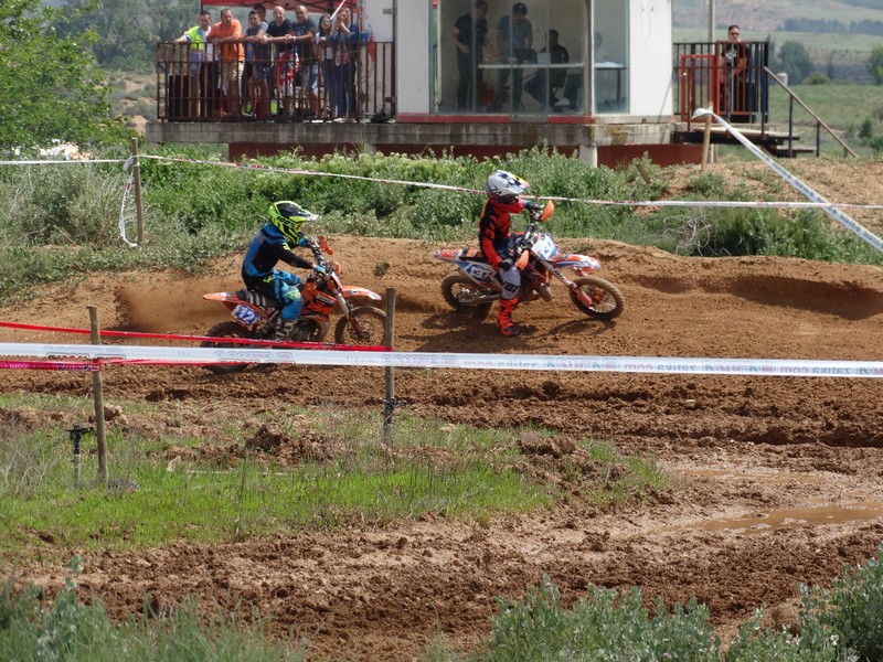 Nuestros jóvenes pilotos brillan en el Motocross de Murchante