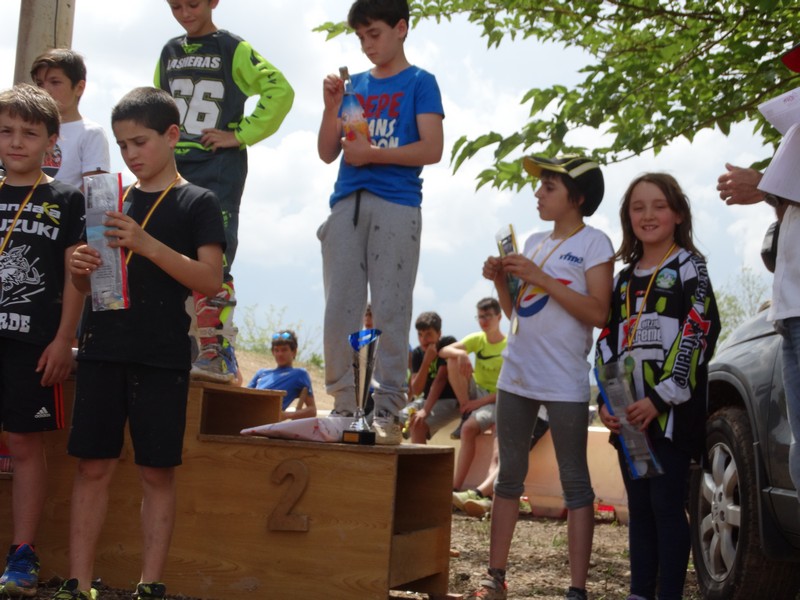 Nuestros jóvenes pilotos brillan en el Motocross de Murchante