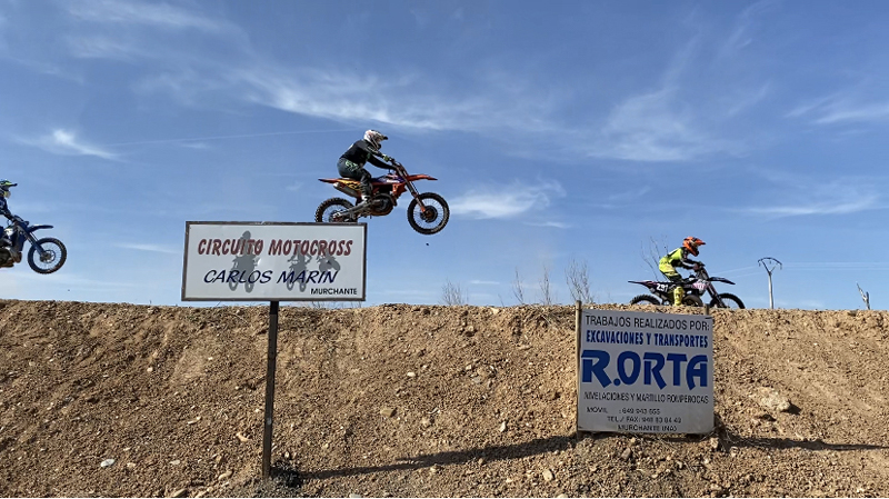 Bonitas carreras en el Motocross de Murchante