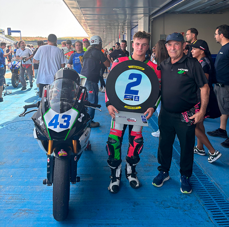 Hodei Mart&iacute;nez se sobrepone a una dura ca&iacute;da para acabar segundo en Jerez