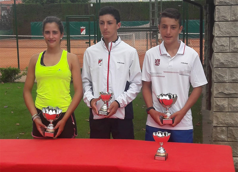 I&ntilde;aki Z&uacute;&ntilde;iga y Nahia Izco triunfan en el 32 Circuito Cadete &quot;InterSport Irabia - Dunlop&quot;