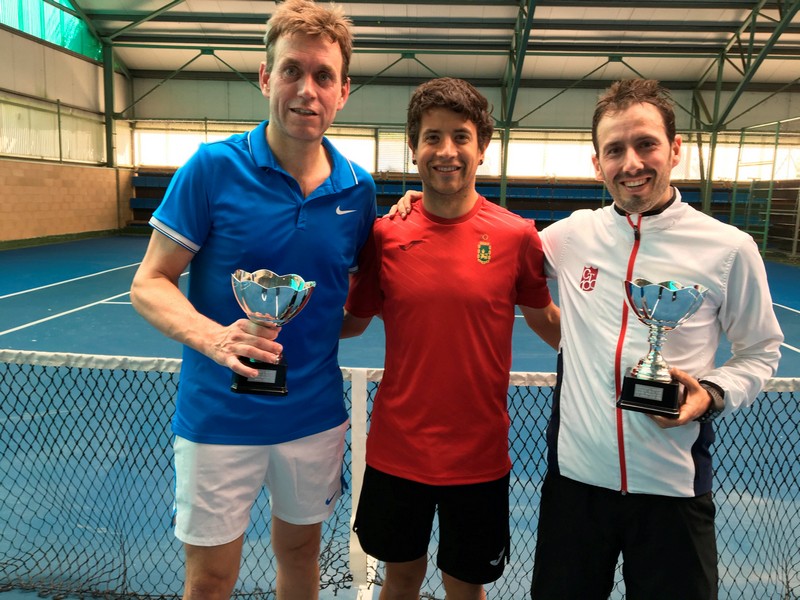 Alberto Sanz vencedor del Navarro de Veteranos.