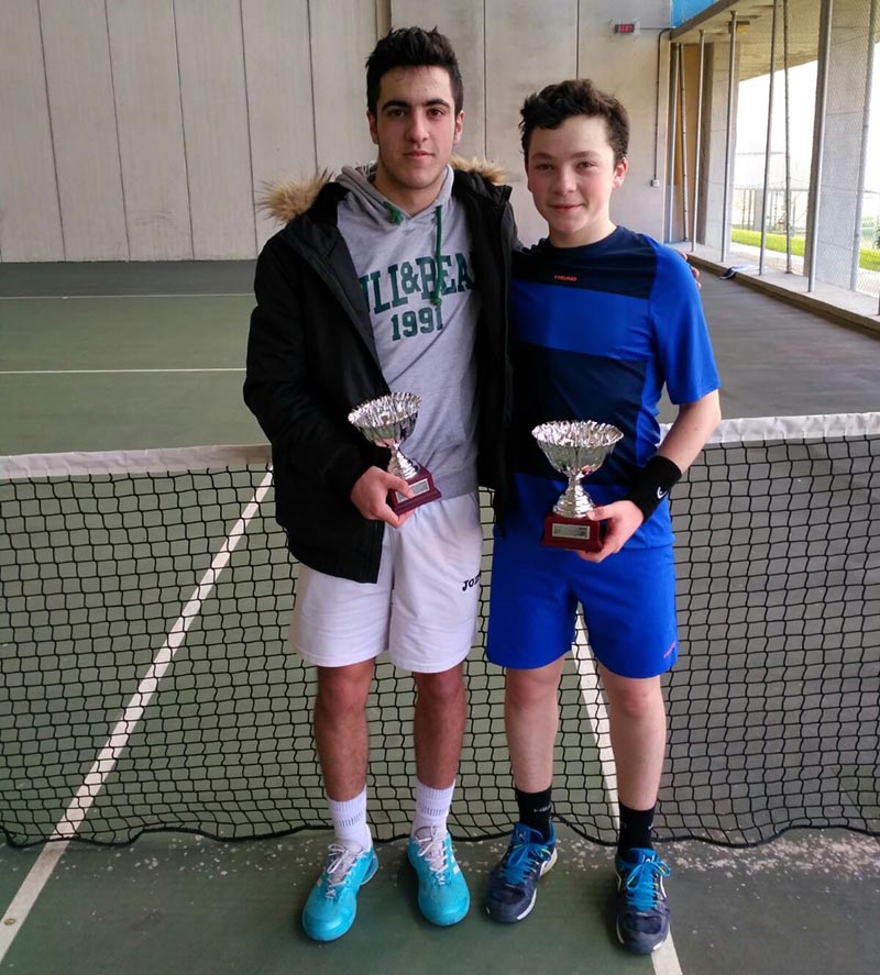 Iñaki Montes y Marta Fernández vencen en la Universidad de Navarra