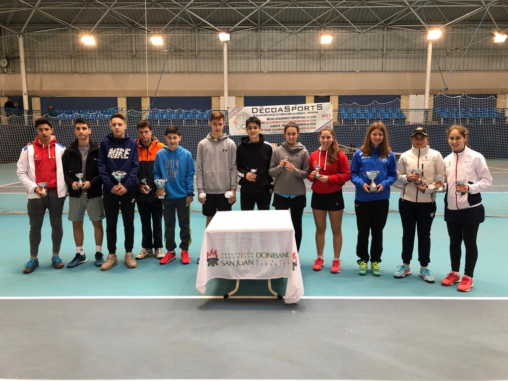 Campeones del Circuito Cadete Masculino y J&uacute;nior Femenino Intersport Irabia-Dunlop 2019