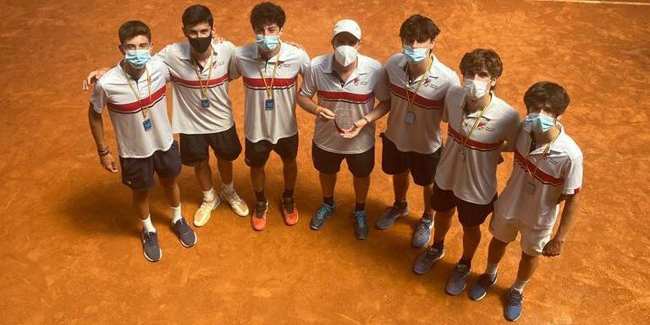 El equipo j&uacute;nior del Club Tenis Pamplona, Campe&oacute;n de Espa&ntilde;a de Consolaci&oacute;n