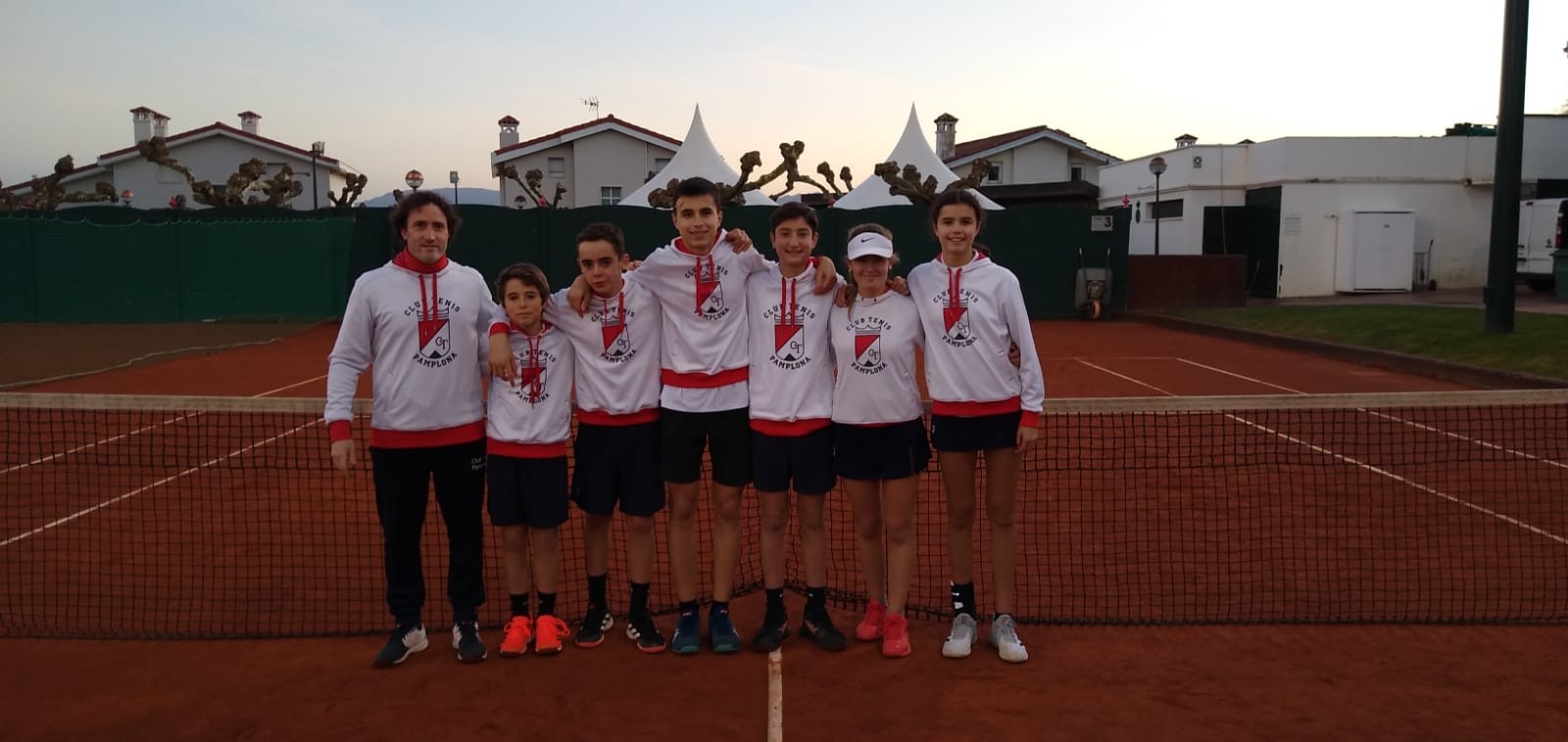 Oberena y Club Tenis Pamplona completan un gran Torneo Vasco Navarro Riojano Cántabro