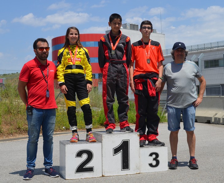 Los Arcos bajo el telón del los JDN de Karting