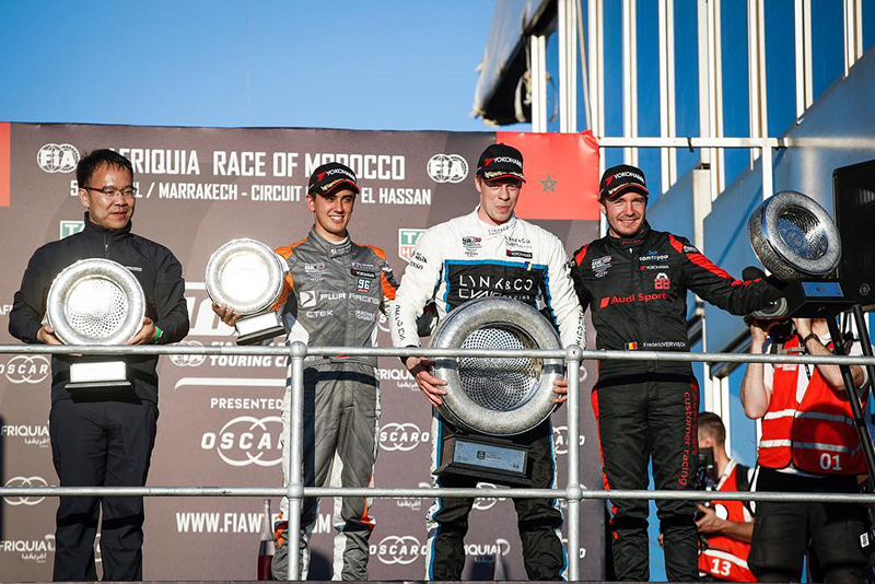 Mikel Azcona: Llegar y besar el podio