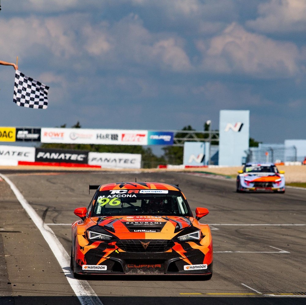 Mikel Azcona se acerca al título europeo