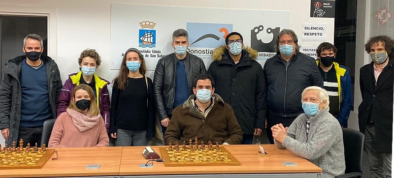 Irati Laseca y Eihartze Buiza en el encuentro Selecci&oacute;n Vasca - Seleccci&oacute;n FIDE