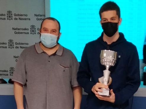 Ay&uacute;car se impone en el Torneo de Invierno