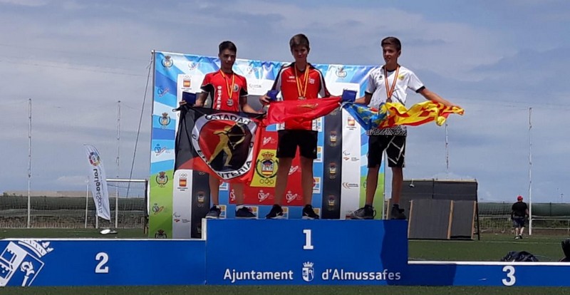Jóvenes medallas para el tiro con arco navarro.