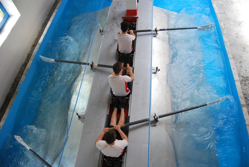 Puesta de largo del Foso de Remo del Club Náutico Navarra