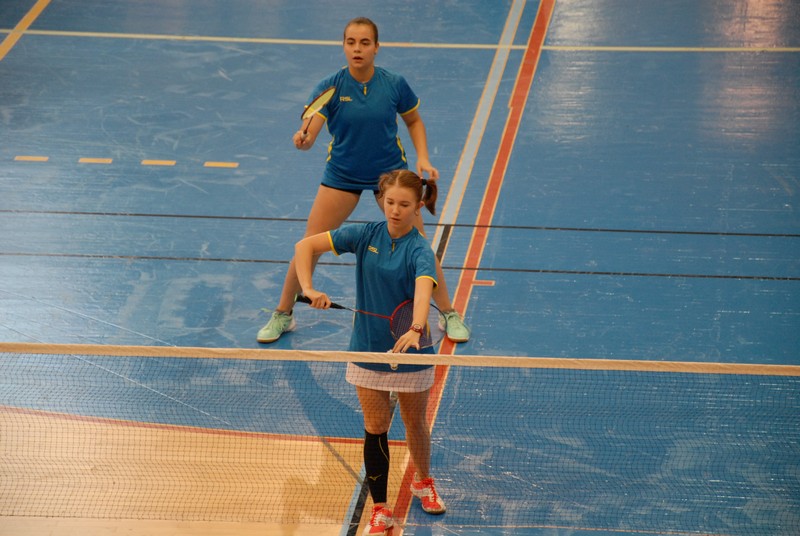 Excelente debut del nuevo club estellés Club Bádminton Belmecher