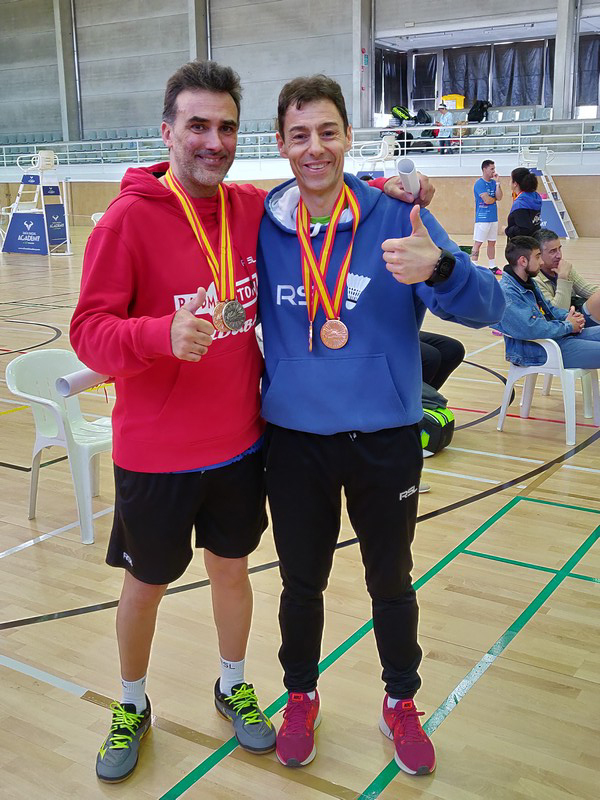Tres Medallas para Navarra en el Campeonato de España Senior de Bádminton