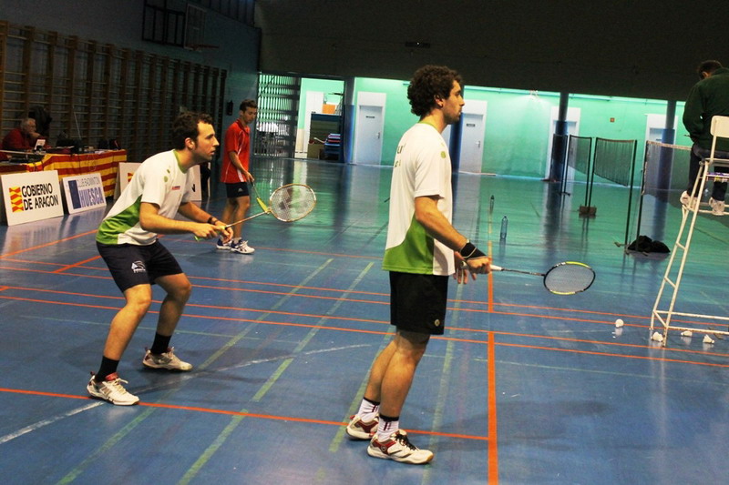 Roberto  Ju&aacute;niz,David Ruiz de Larramendi, Edurne Echarri y Patricia P&eacute;rez triunfan en el absoluto de Huesca. Ana Montoya se une a los absolutos del CB Estella en el medallero