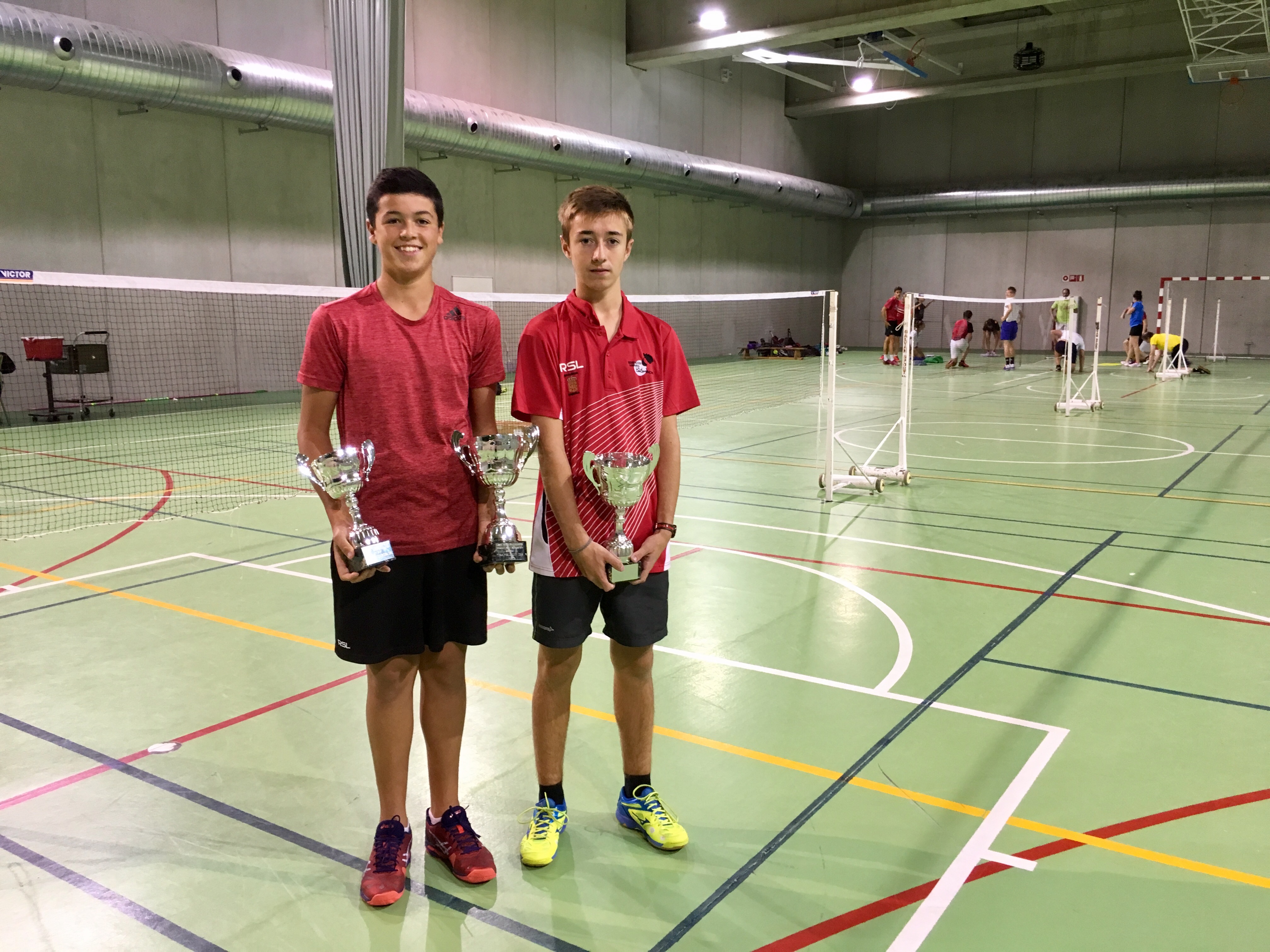 Ander Cubillas y Juan Canton despuntan en San Sebastian