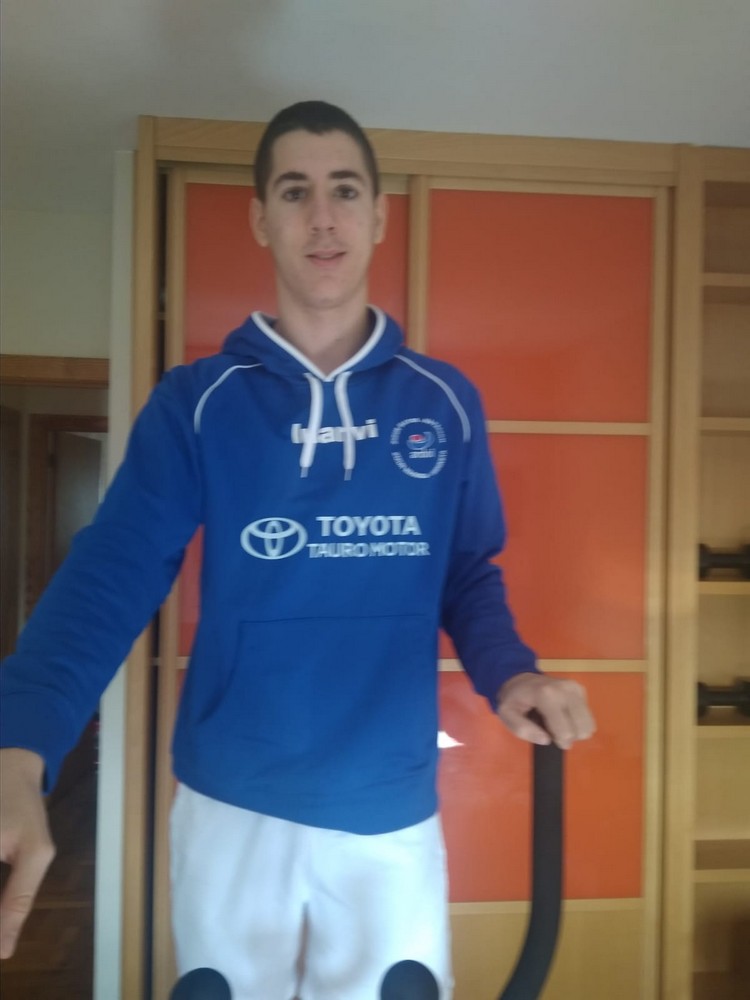 #yoentrenoencasa con Adur Mend&iacute;vil