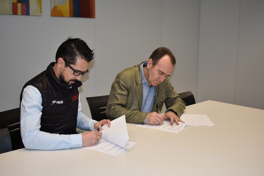 Convenio entre la Federaci&oacute;n de Atletismo y la Federaci&oacute;n Navarra de Deportes Adaptados